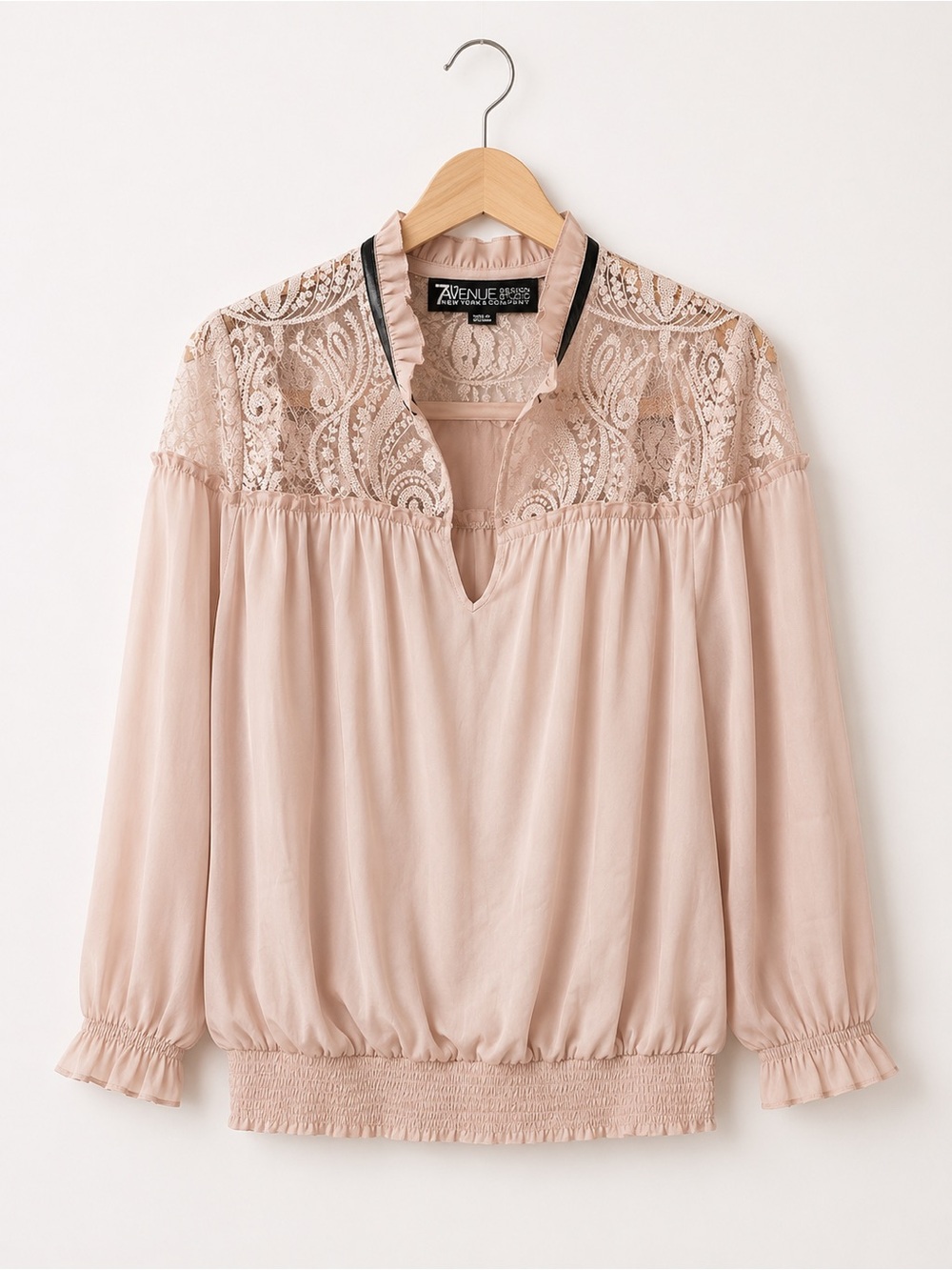Avenue Lace Yoke Blouson Top in Blush